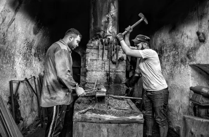 Alsofey, Bashar: Lavoro manuale _ Amici di lavoro