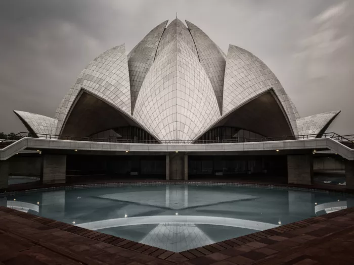Stranak, Pavol: Lotus-Tempel