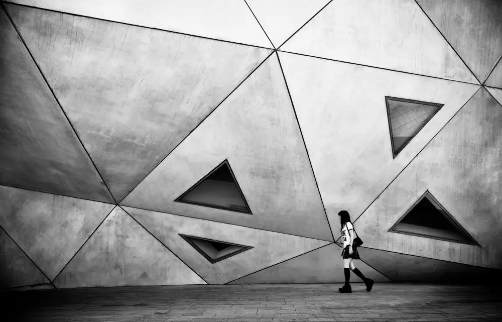 Eliash, Tomer: Bersaglio