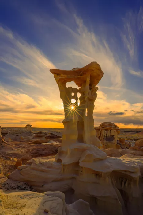 He, Mike: The Alien Throne at Sunset
