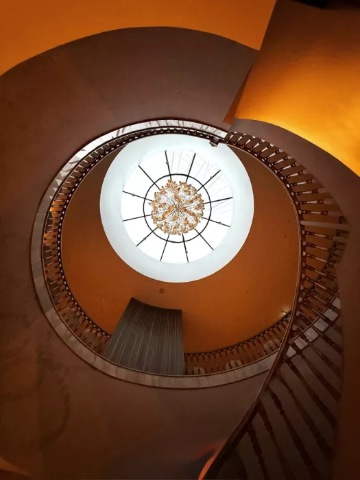 Zeng, Jiahong: Stairs Tashkent
