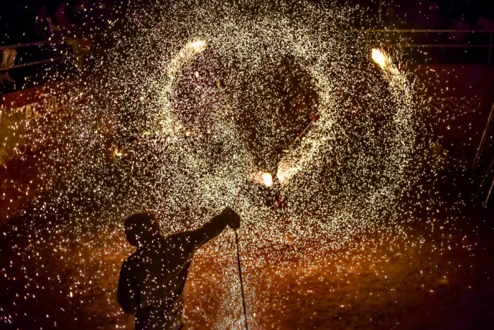 Das, Subhajit: A kalaripayattu fire show