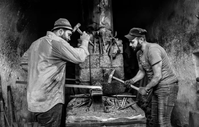 Alsofey, Bashar: Lavoro manuale _ Colleghi di lavoro
