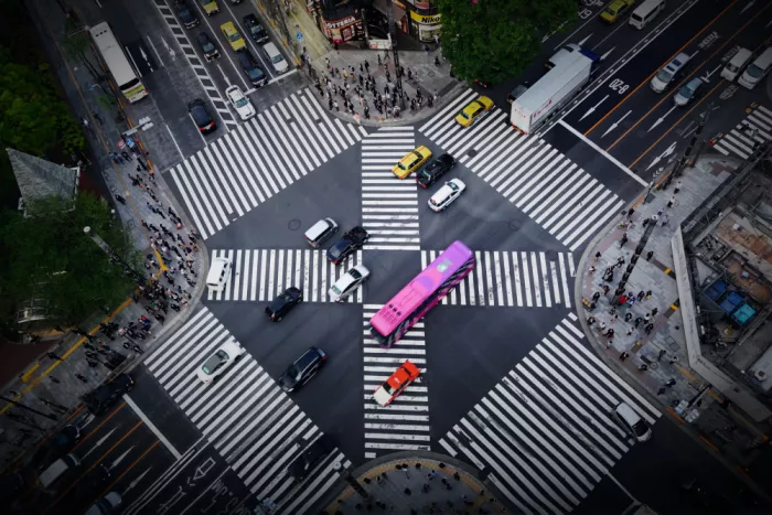 Nishikura, Makoto: Crossing Patterns