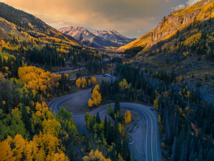 He, Mike: Double S Curve at Million Dollar Highway