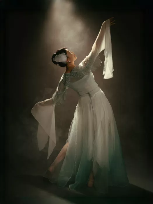 Wang, Jeff: Retrato de danza en Hanfu chino