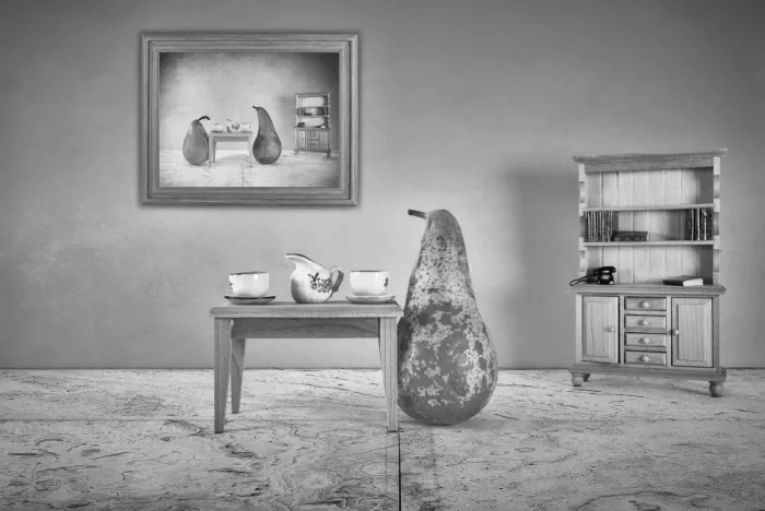 Alviani, Montserrat: Absence