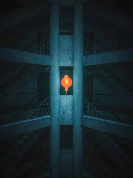 Chen, Nichole: The Tubular Building II