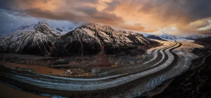天馬, Feng Chao: Glacier Glory