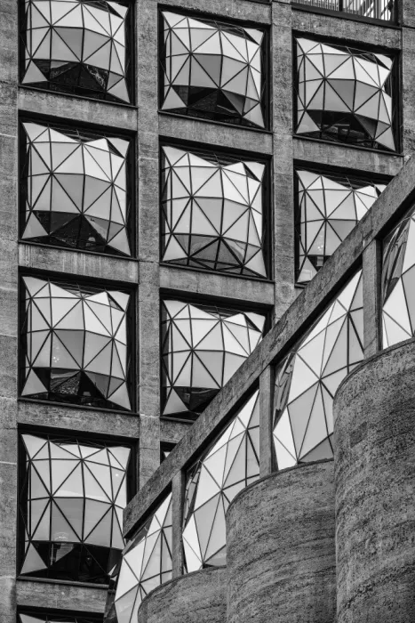 Clint, by Shot: Prisme architectural