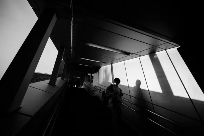 Hata, Satoshi: Escaleras