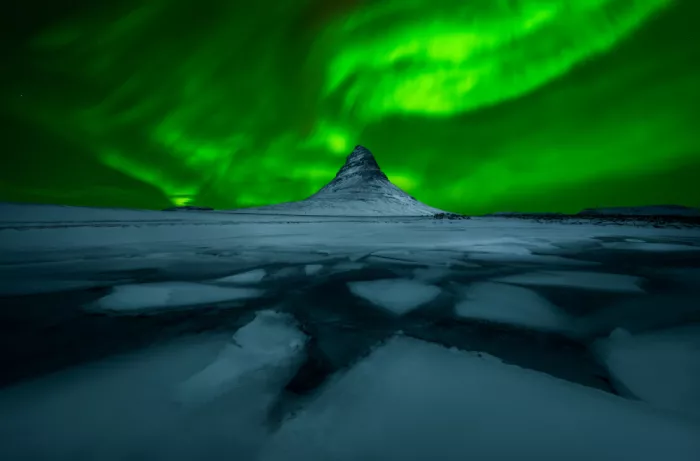 Ye, NingYun: Islandia
