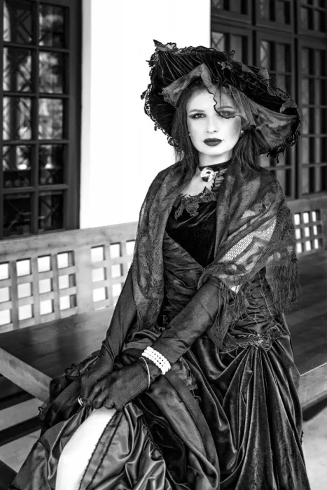 Calin, Silvia Rucsandra: Melancholy under the hat