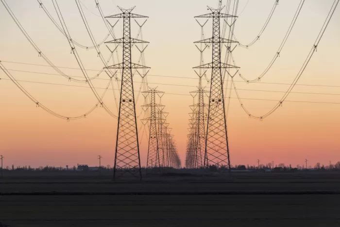 Sol, Emanuela: Elektrické vedení
