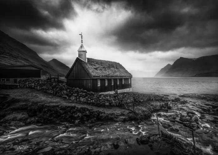 Ying, Li: Church at the of the Fjord