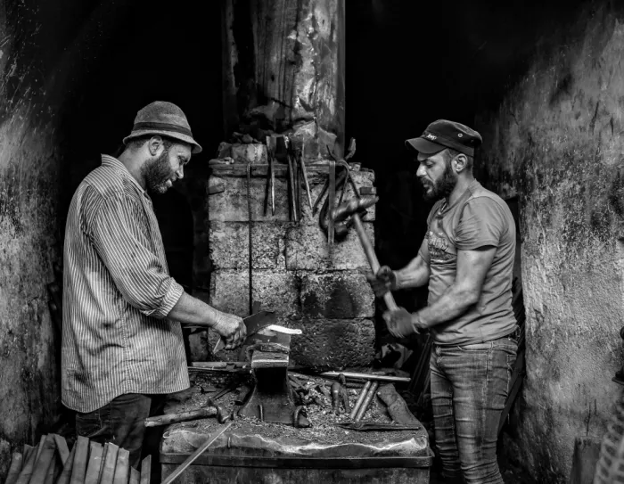 Alsofey, Bashar: Lavoro manuale _ Colleghi di lavoro