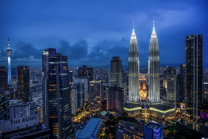xuantang, zhang: Kuala Lumpur in der blauen Stunde