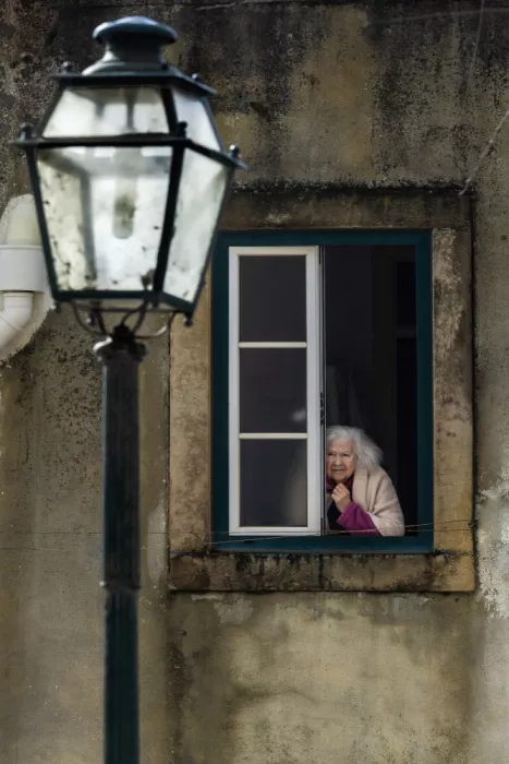 Melis, Maria Alberto: Lissabon - Am Fenster