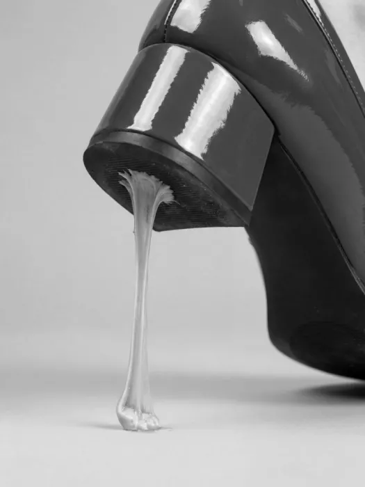 Magnusson, Andreas: Chewing-gum sous la chaussure