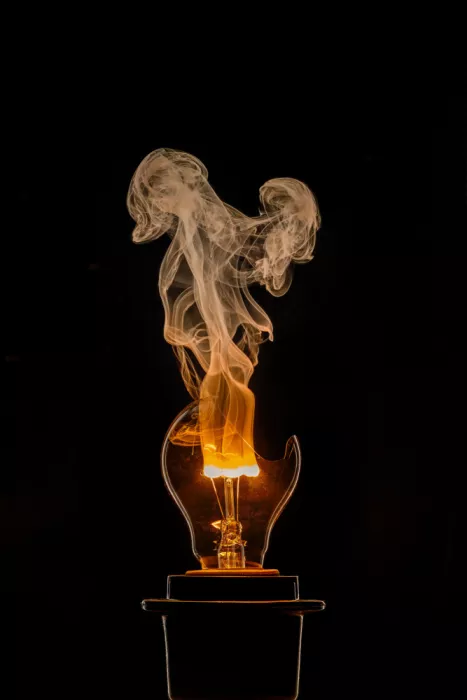 Ji, Shirley: Ardente luminosità