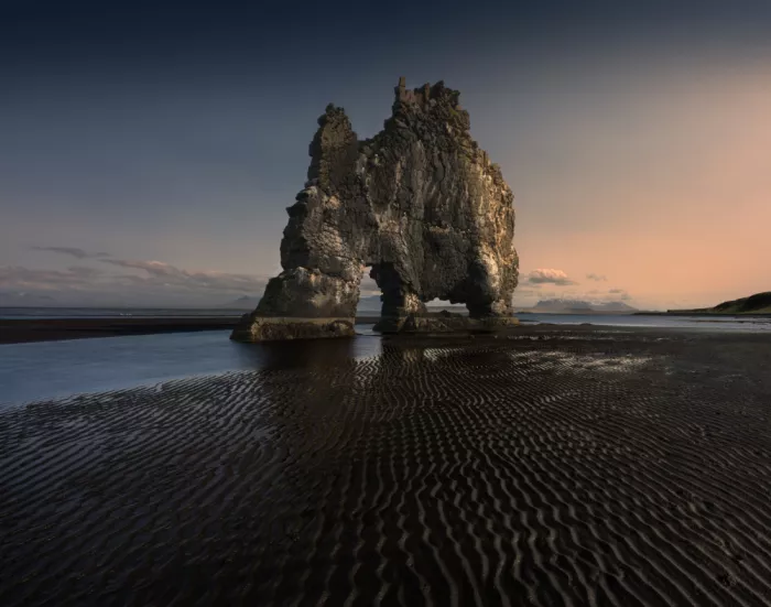 Wei, Rong: Susurros de piedra y mar