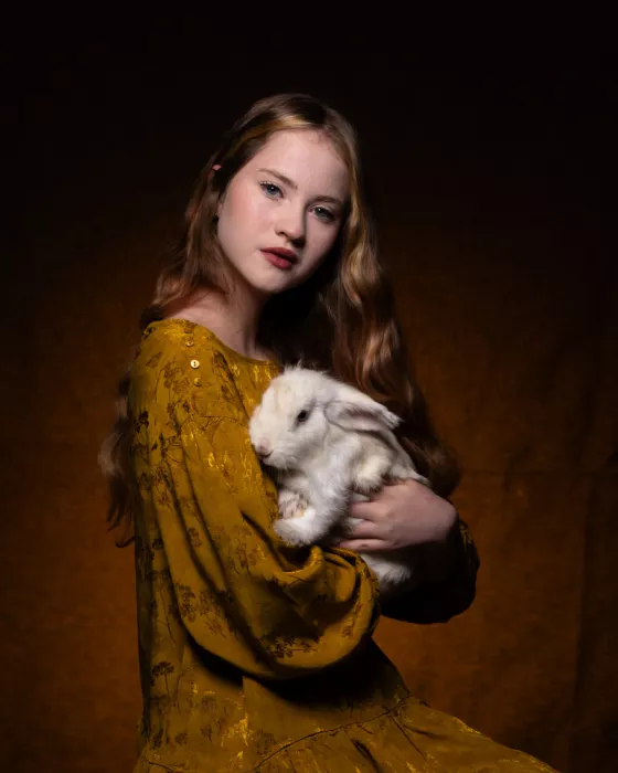 Koller, Gila: Fine Art - Valeria with a rebbit