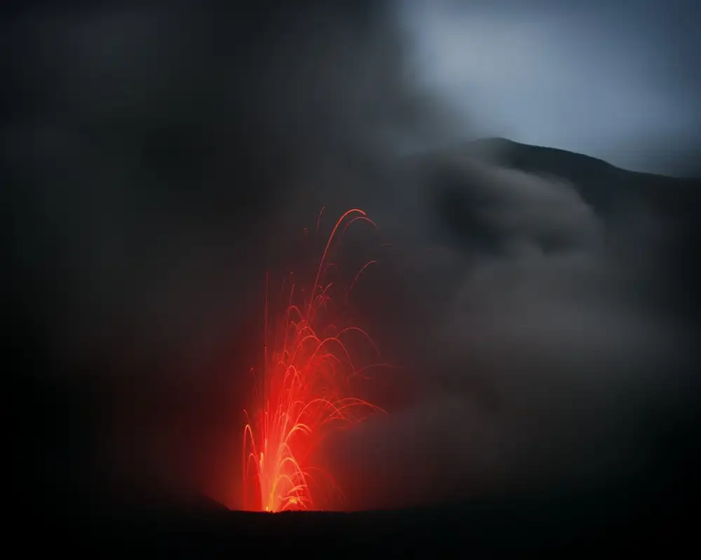 Stranak, Pavol: mt. Yasur erwacht