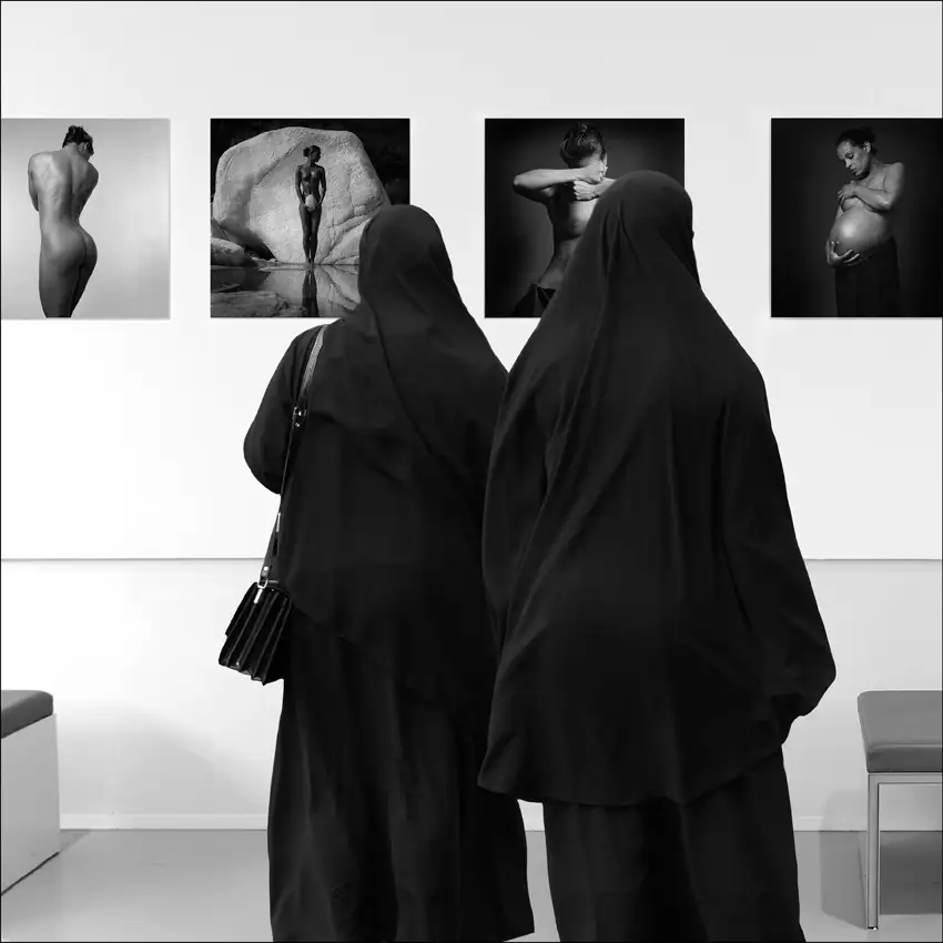 Limberg, Huib: Watching exhibition