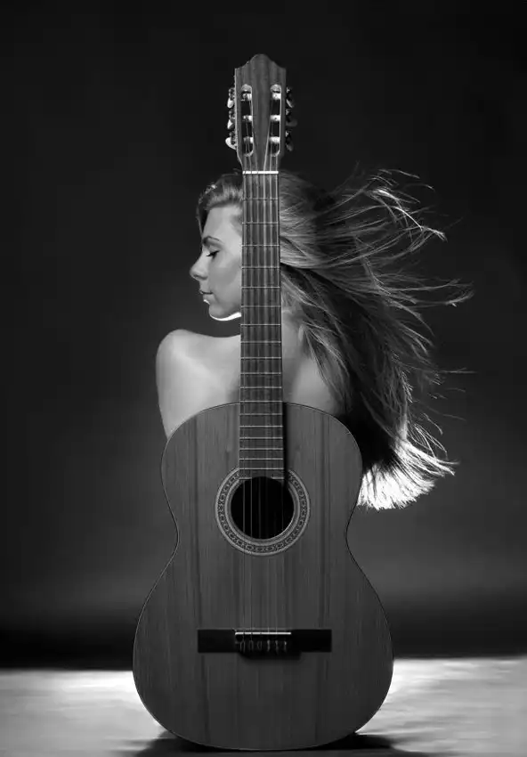Kanovits, Gabor: Mädchen mit Gitarre
