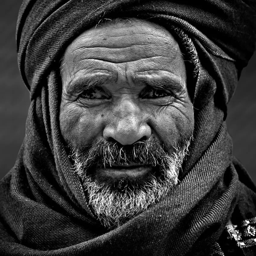 Momeni, Mohammadreza: El hombre