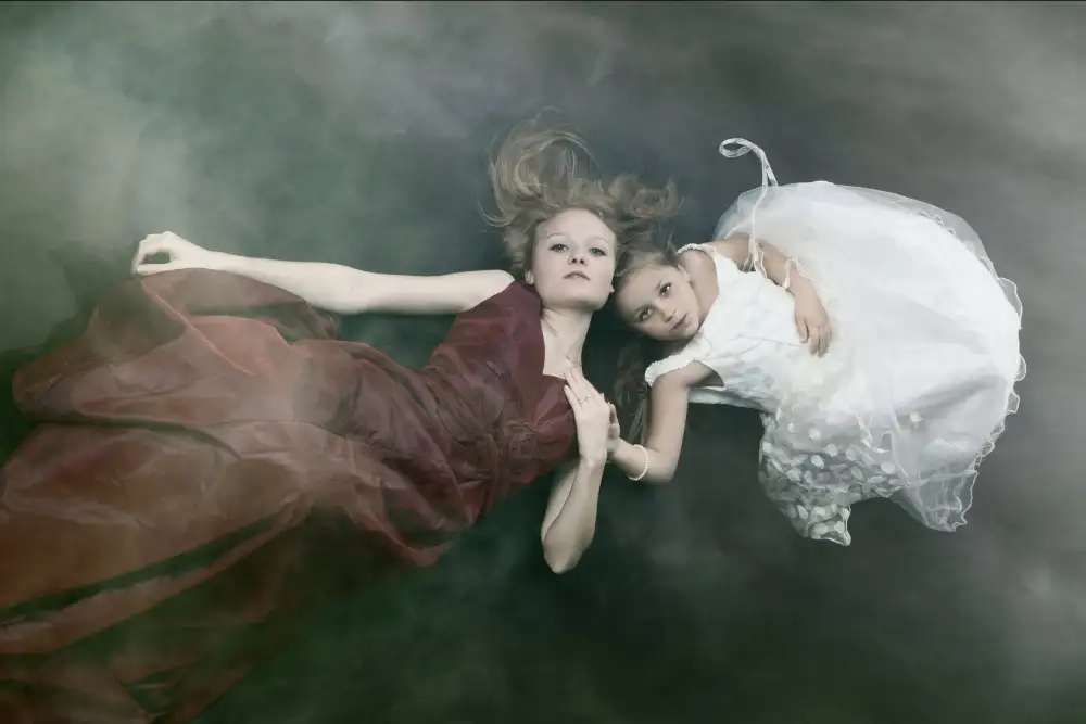 Mest, Olga: dos Hermanas