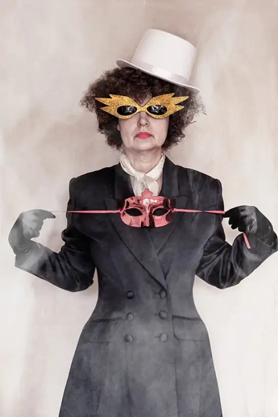Himburg, Martha Angelika: .°°.