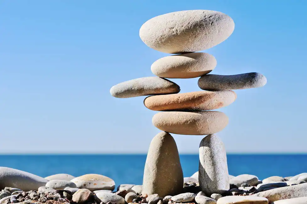 Unknown: Bilanciamento delle pietre (equilibrio)