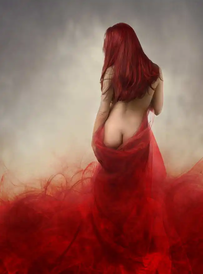Neznámý: Žena v červeném