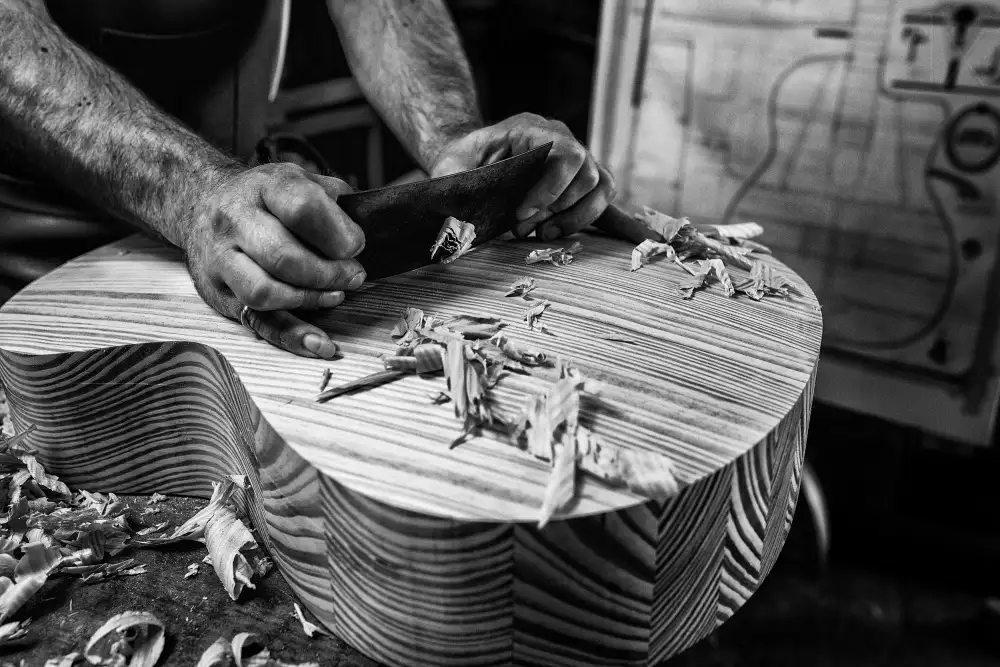 Allicot, Manu: El luthier