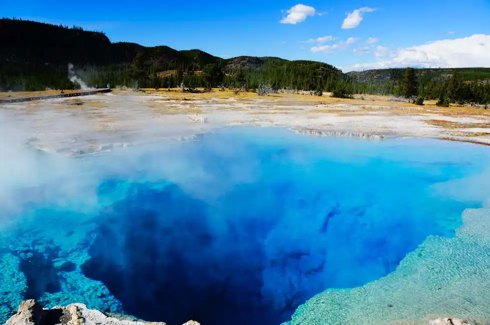 Unknown: Sapphire Pool, parc national de Yellowstone, Wyoming