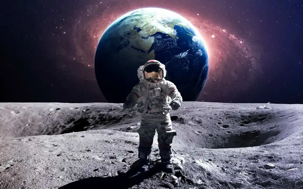 Neznámý: Astronaut na vycházce po Měsíci