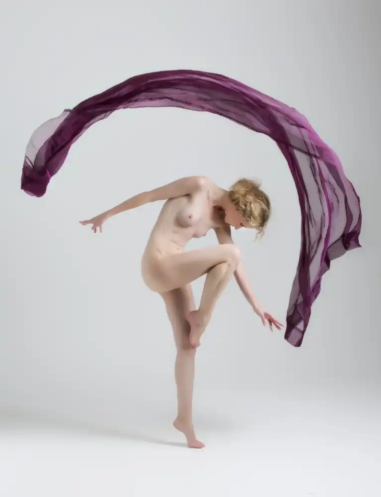 Studio, Catchlight: Fialový oblouk