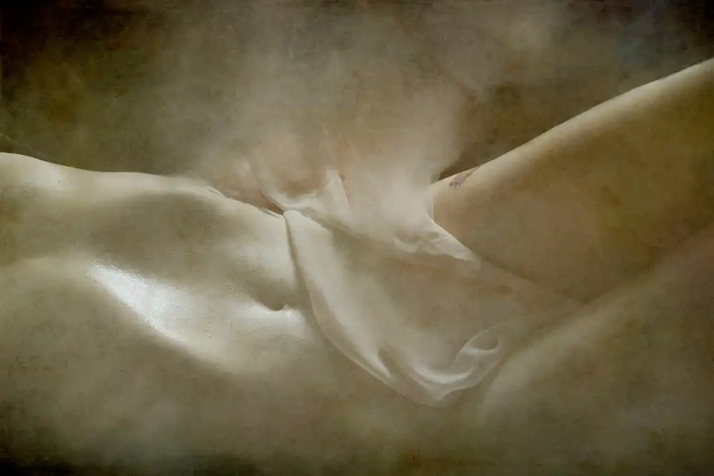 Mest, Olga: Skin abstraction