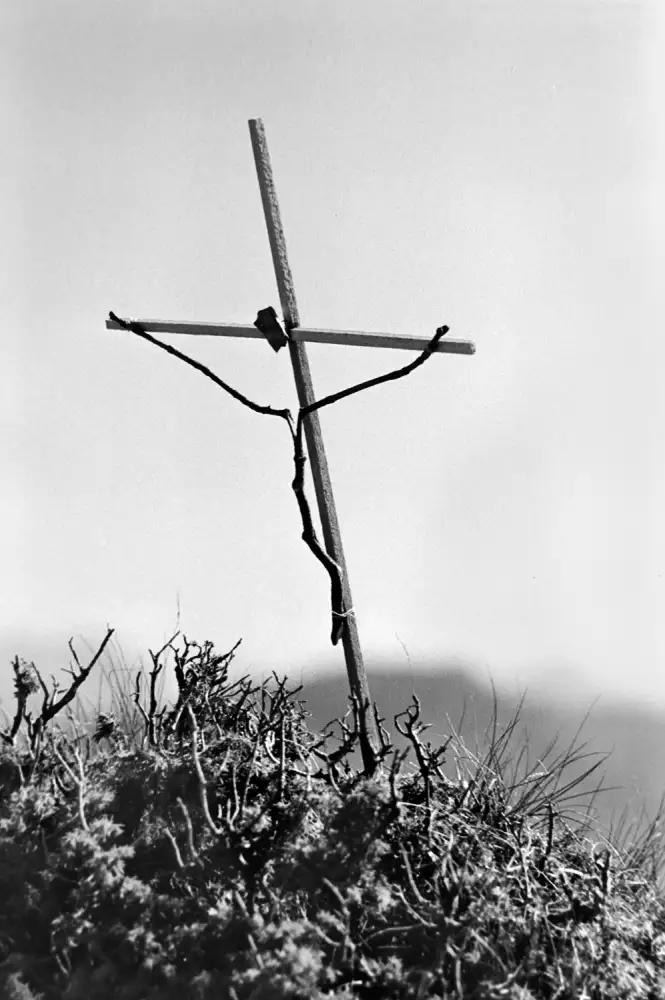 Stefan, Jacek: La croix dans les montagnes (Hommage à CDFriedrich)