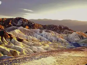 Neznámý: Barvy západu slunce v Death Valley