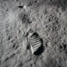 Neznámý: Otisk boty na Měsíci, 20. července 1969, Apollo 11