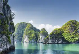 Neznámý: Laguna v Halong Bay, v Tonkinském zálivu v Jihočínském moři, Vietnam